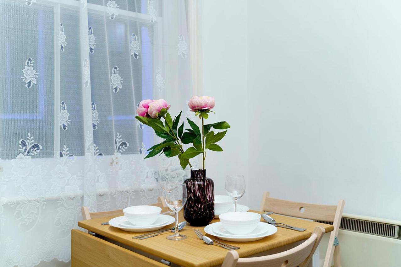 Brewer Street Central Apartments London Exterior photo